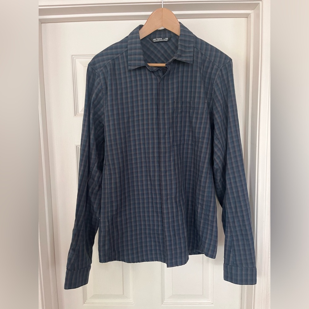 Arcteryx Shirt Mens medium Plaid Long Sleeve Button Up Hidden Snap Bernal